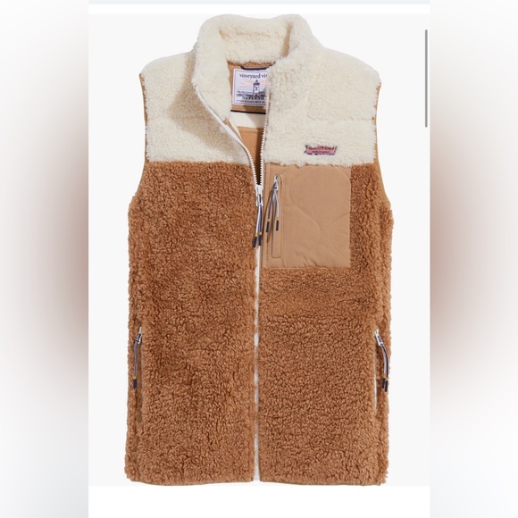 Vineyard Vines Jackets & Blazers - 🆕Vineyard Vines- Supershep Faux Sherling Vest